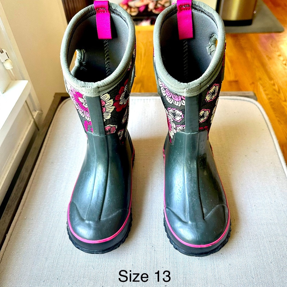 BOGS Winter Boots Kids Size 13